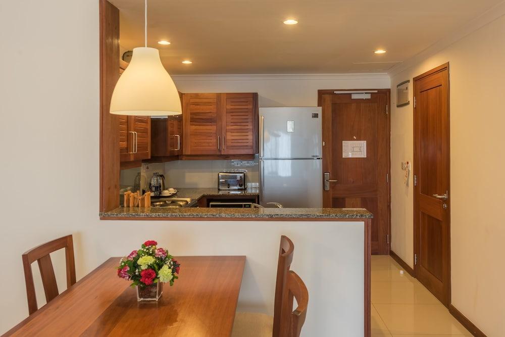 Sea Cliff Court Hotel & Luxury Apartments Дар-ес-Салам Екстер'єр фото
