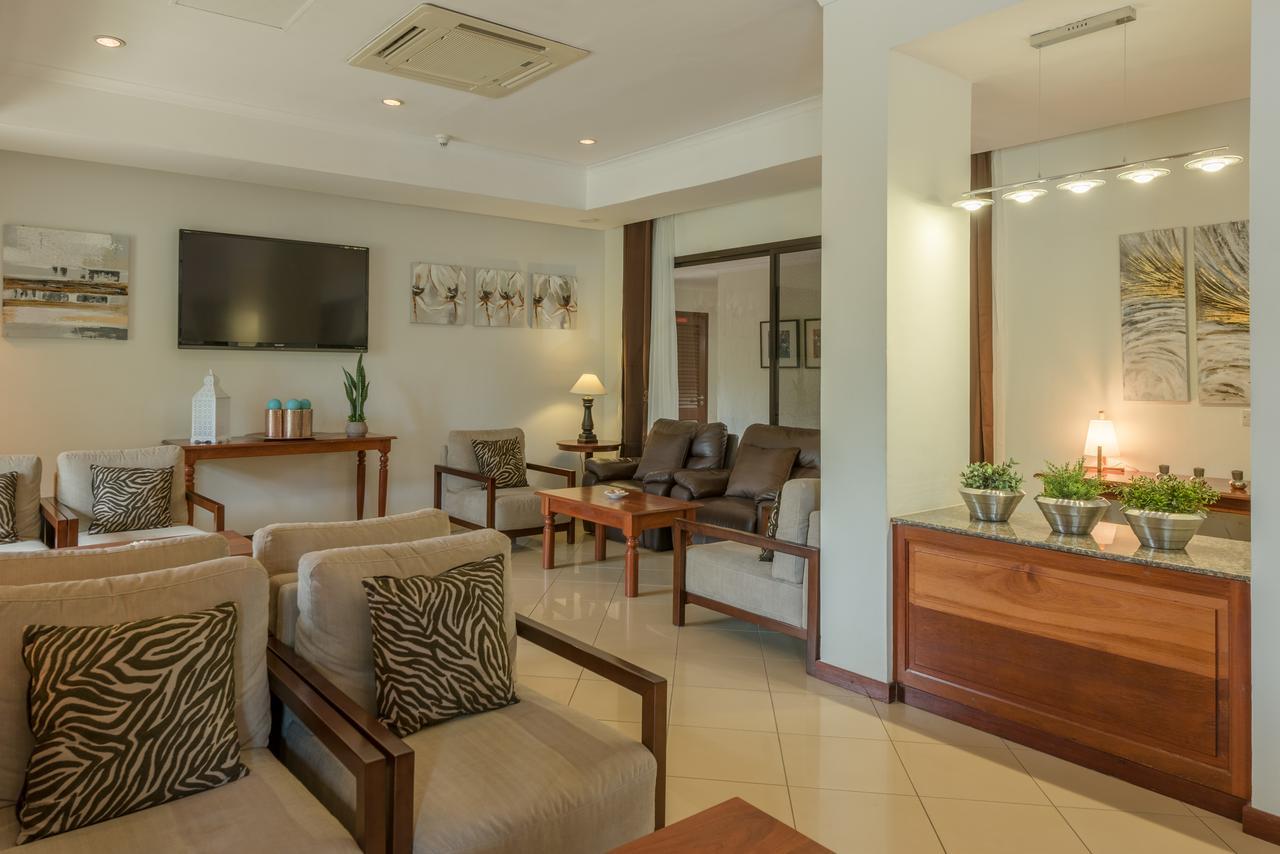 Sea Cliff Court Hotel & Luxury Apartments Дар-ес-Салам Екстер'єр фото