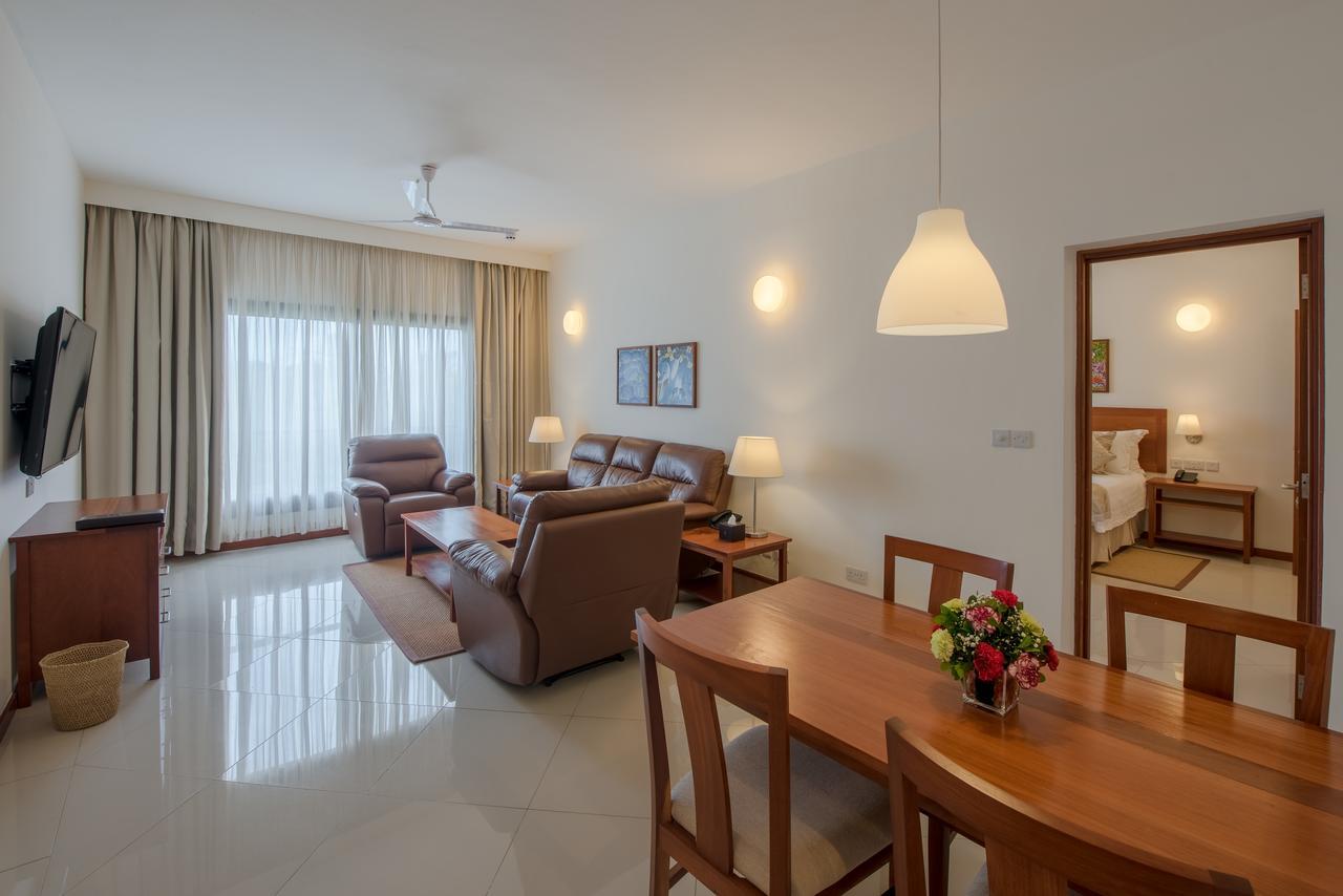 Sea Cliff Court Hotel & Luxury Apartments Дар-ес-Салам Екстер'єр фото