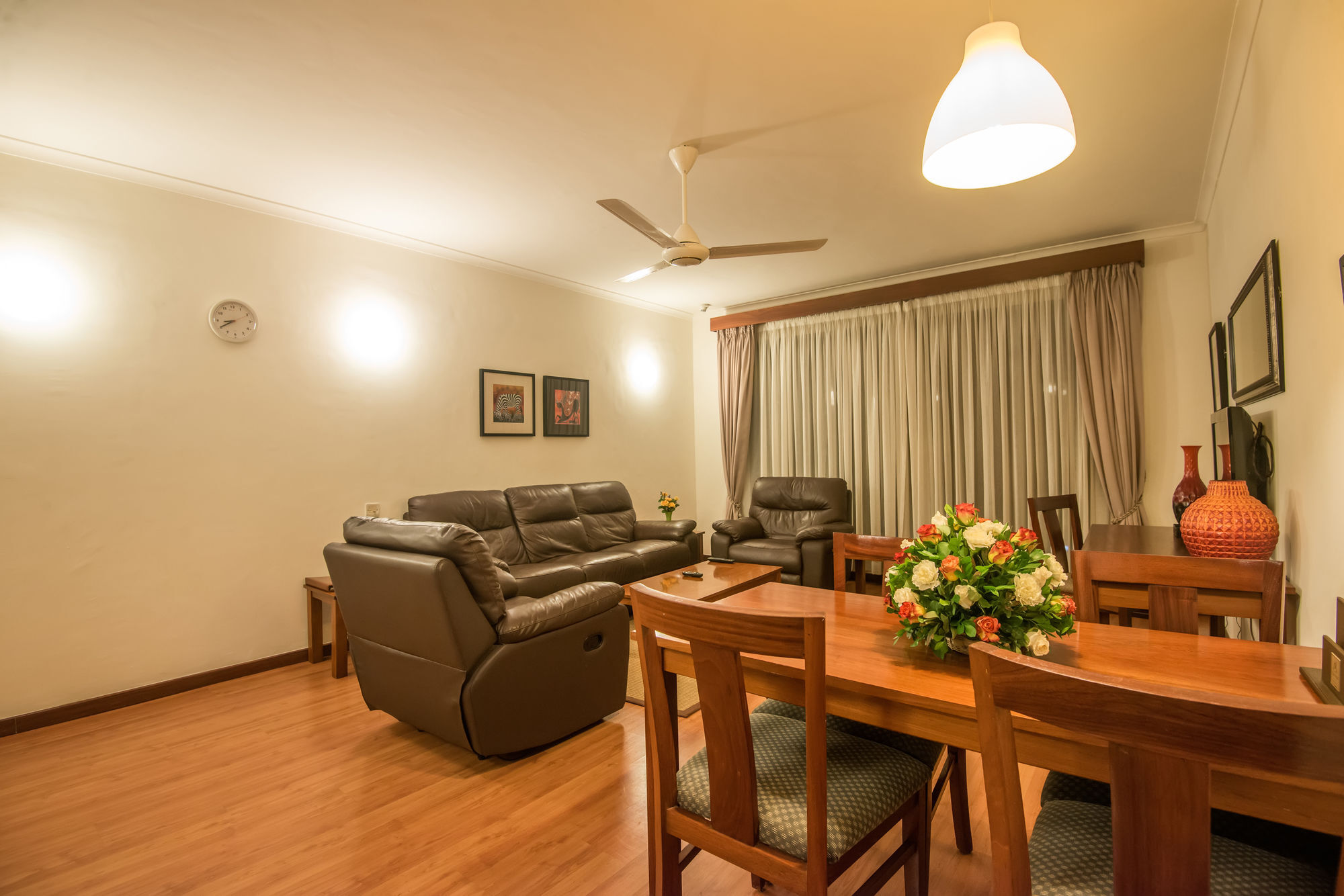 Sea Cliff Court Hotel & Luxury Apartments Дар-ес-Салам Екстер'єр фото